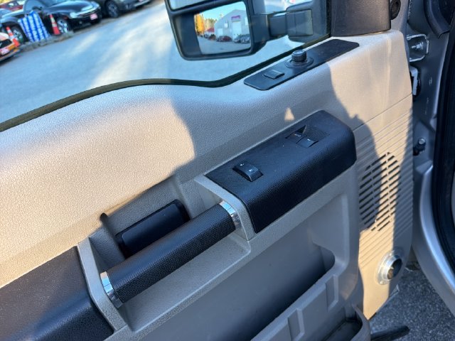 Used 2010 Ford F350 XLT AWD/4WD image 12