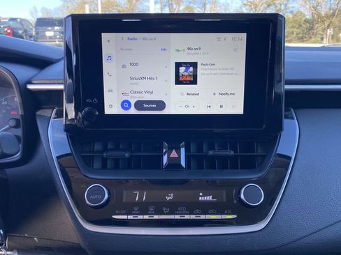 Used 2025 Toyota Corolla LE image 12