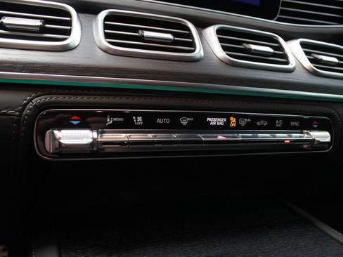 Used 2025 Mercedes-Benz GLS 63 AMG 4MATIC image 83