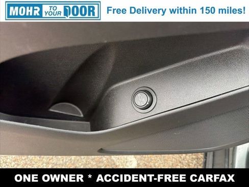 Used 2020 Chevrolet Equinox LT image 12