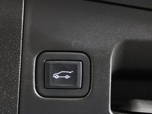 Used 2021 Cadillac XT4 Premium Luxury w/ LPO, Radiant Package image 15