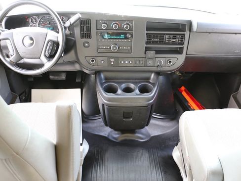 Used 2021 Chevrolet Express 3500 w/ Power Convenience Package RWD image 13