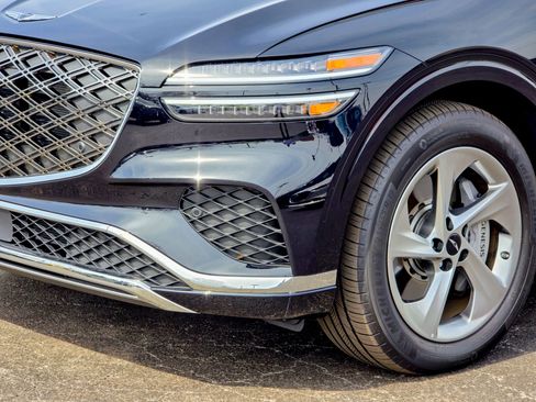 Used 2026 Genesis GV70 2.5T Select image 8