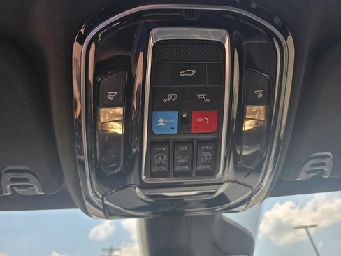 Used 2025 Jeep Grand Wagoneer Series II Obsidian w/ Quick Order Packagew 28T AWD/4WD image 24