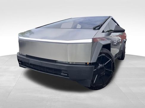 Used 2024 Tesla Cybertruck Cyberbeast AWD/4WD image 9
