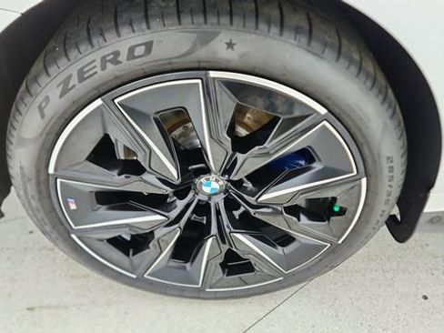 Used 2023 BMW i7 xDrive60 w/ Executive Package 2 image 58