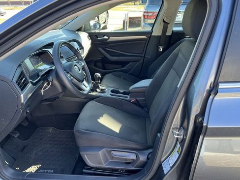 Used 2019 Volkswagen Jetta S w/ Driver Assistance Package image 9