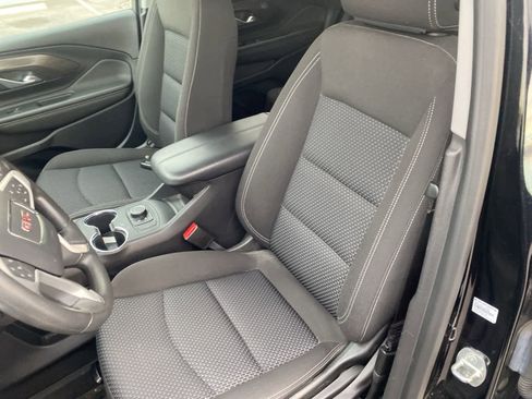 Used 2022 GMC Terrain SLE w/ Elevation Edition image 12