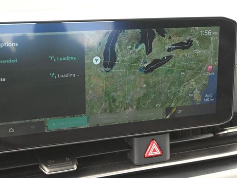 Used 2025 Kia Carnival FWD image 28