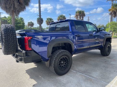 Used 2024 Toyota Tacoma TRD Off-Road w/ TRD Off Road Upgrade Package image 5