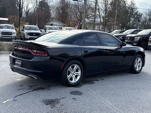 Used 2020 Dodge Charger SXT w/ Leather Interior Group image 9