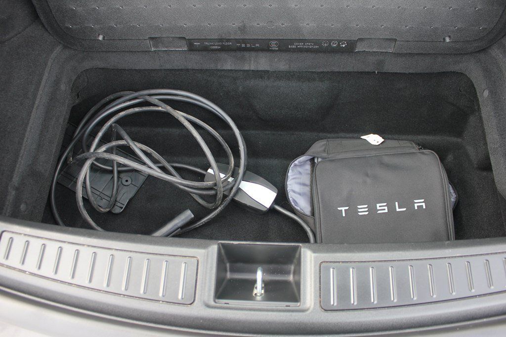 Used 2016 Tesla Model S P90D AWD/4WD image 32