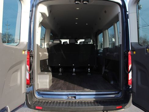 Used 2023 Ford Transit 350 XLT image 18