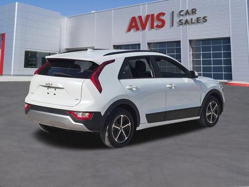 Used 2025 Kia Niro LX FWD image 6