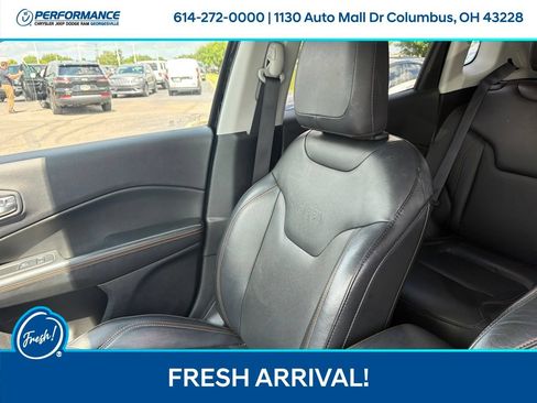 Used 2018 Jeep Compass Limited w/ Navigation Group AWD/4WD image 14
