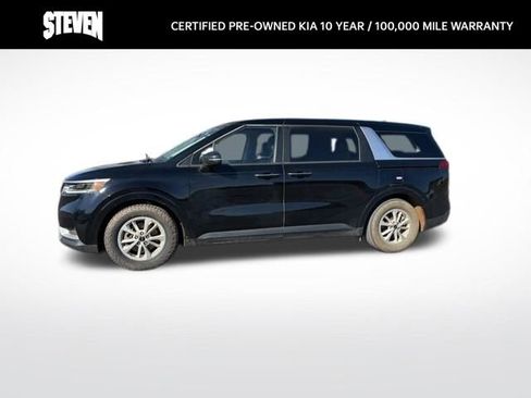 Certified 2024 Kia Carnival LX image 2