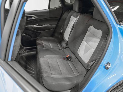 Used 2025 Chevrolet Trax RS w/ Driver Confidence Package FWD image 27