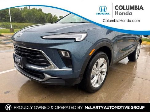 Used 2026 Buick Encore GX Preferred w/ Comfort Package AWD/4WD image 1