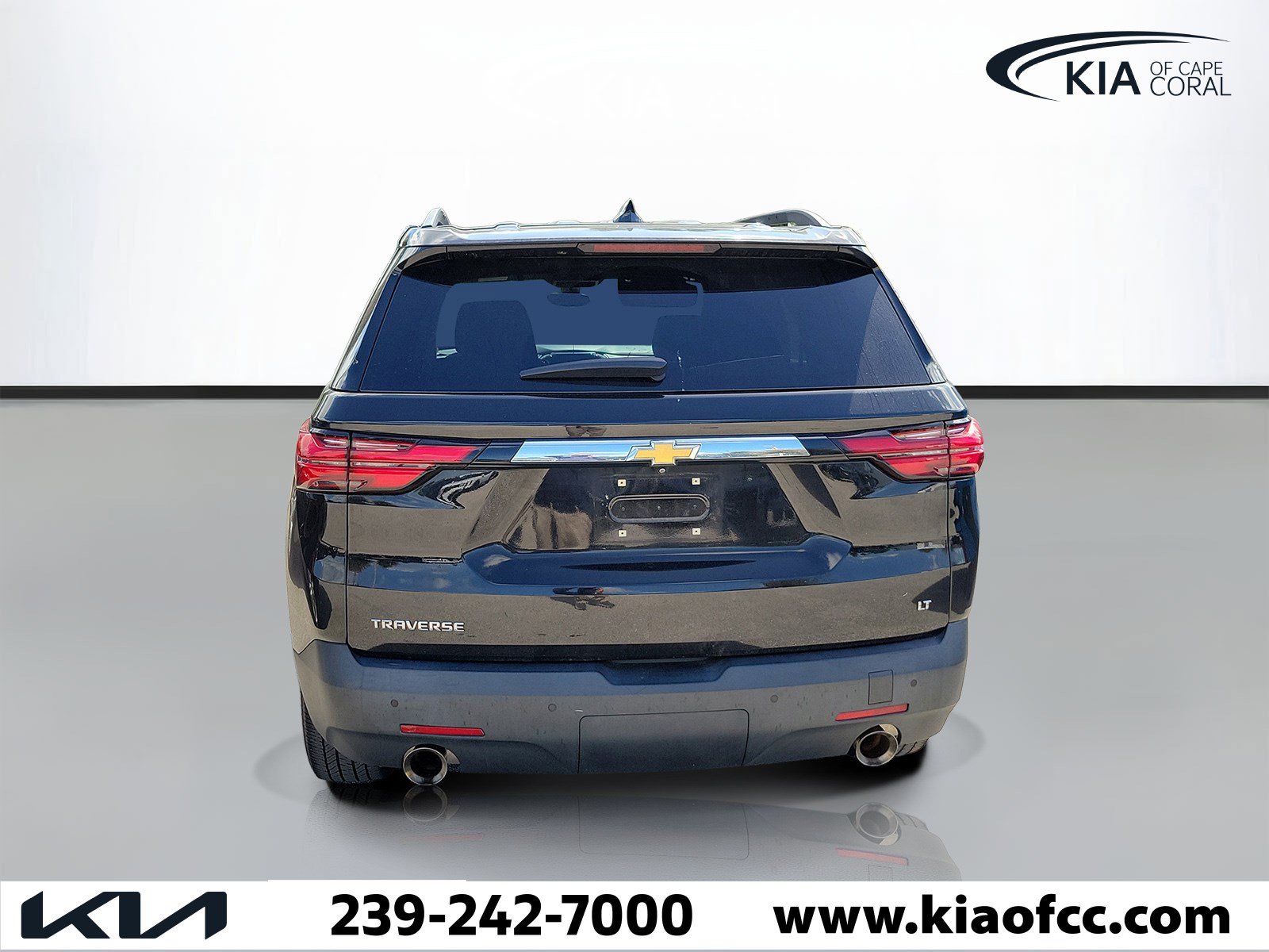 Used 2022 Chevrolet Traverse LT FWD image 3