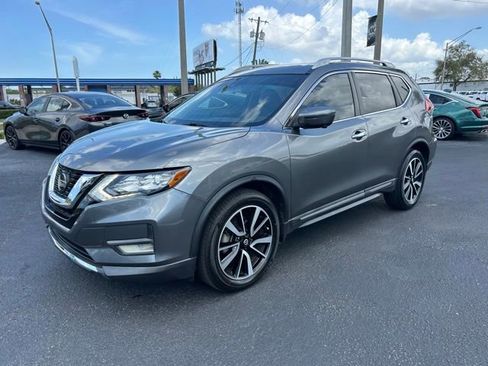 Used 2020 Nissan Rogue SL w/ Premium Package image 3