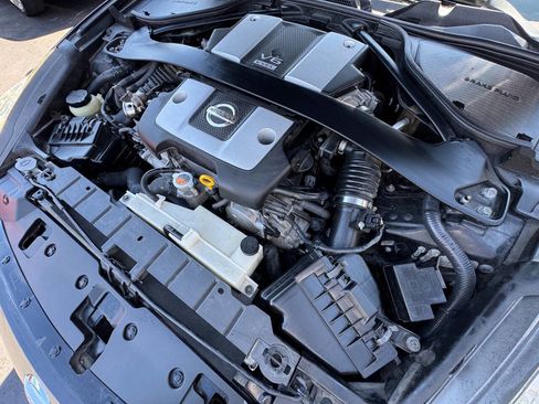Used 2009 Nissan 370Z Touring image 26