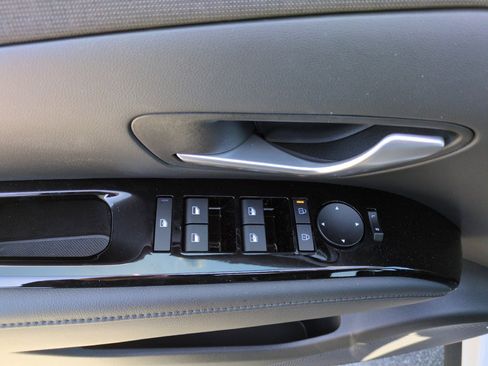 New 2026 Hyundai Tucson Limited AWD/4WD image 16