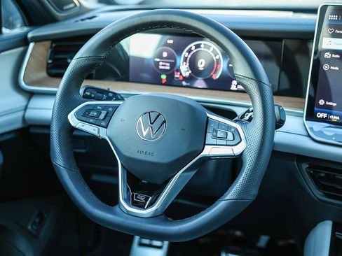 New 2026 Volkswagen Tiguan SEL R-Line image 23