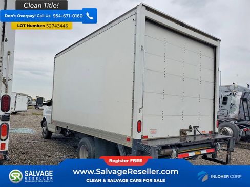 Used 2020 Chevrolet Express 4500 RWD image 3