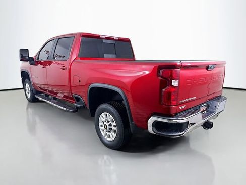 Used 2024 Chevrolet Silverado 2500 LT w/ Convenience Package image 6