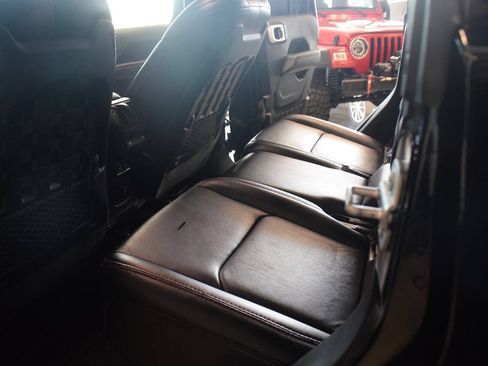 Used 2020 Jeep Gladiator Rubicon AWD/4WD image 42