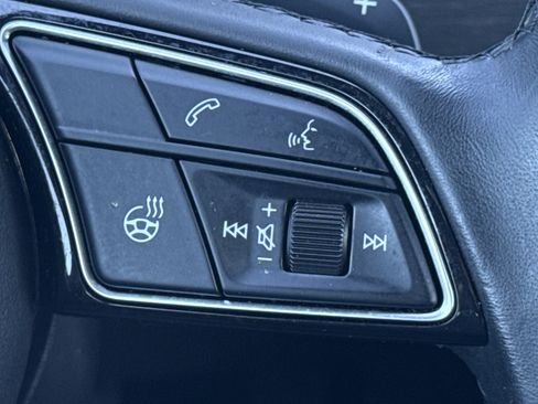 Used 2022 Audi A4 2.0T Premium w/ Convenience Package image 19