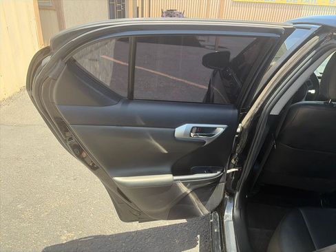 Used 2012 Lexus CT 200h Premium FWD image 10
