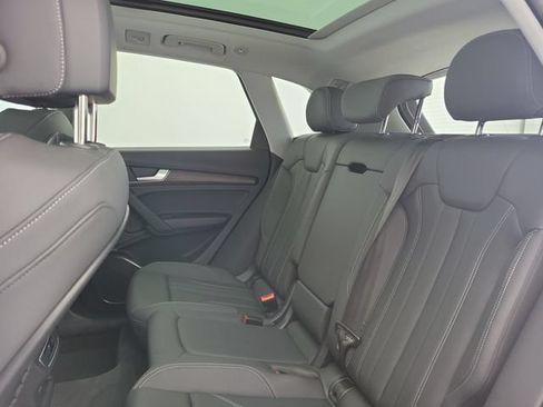 Used 2024 Audi Q5 2.0T Premium w/ Convenience Package AWD/4WD image 14