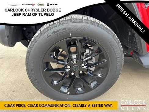 Used 2025 Jeep Wrangler Sahara image 8