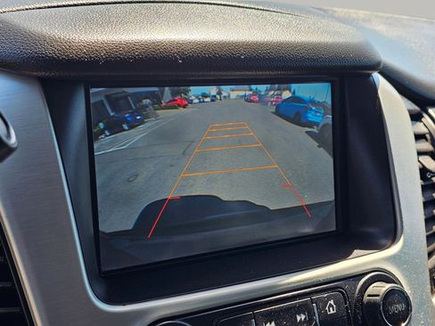 Used 2015 GMC Yukon SLE w/ HD Trailering Package image 9