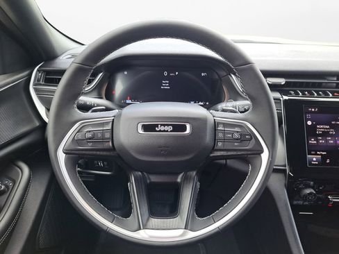 New 2025 Jeep Grand Cherokee L Laredo w/ Luxury Tech Group I image 12