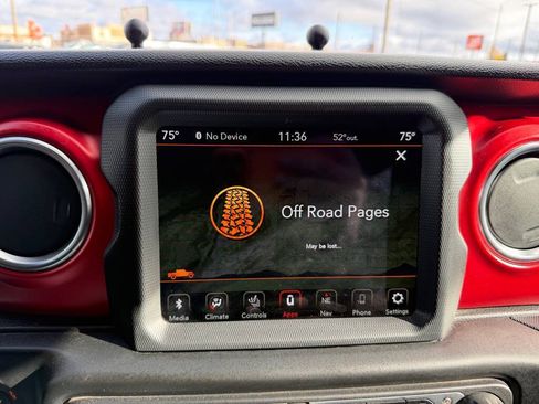 Used 2021 Jeep Gladiator Rubicon w/ Dual Top Group AWD/4WD image 29