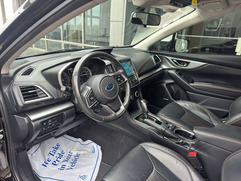Used 2022 Subaru Crosstrek 2.5i Limited w/ Moonroof Package 2 AWD/4WD image 3