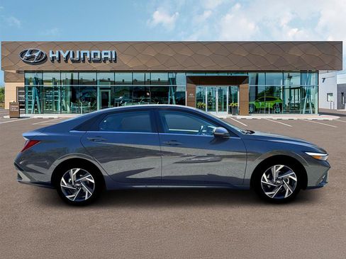 New 2026 Hyundai Elantra Limited w/ Cargo Package FWD image 8