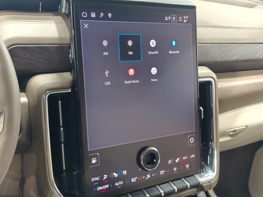 Used 2026 GMC Yukon Denali w/ Advanced Technology Package AWD/4WD image 51