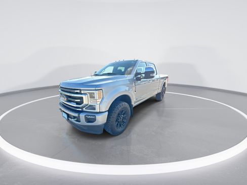 Used 2022 Ford F350 Platinum AWD/4WD image 4