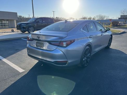 Certified 2025 Lexus ES 300h F Sport image 3