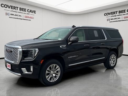 Used 2024 GMC Yukon XL Denali image 3