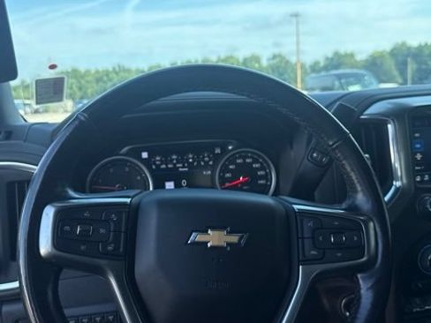 Used 2022 Chevrolet Silverado 2500 LTZ w/ LTZ Convenience Package AWD/4WD image 30