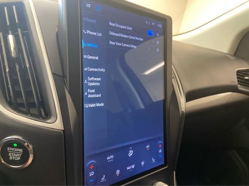 Used 2024 Ford Edge SEL image 29