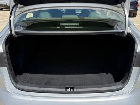 Used 2024 Toyota Corolla LE FWD image 31