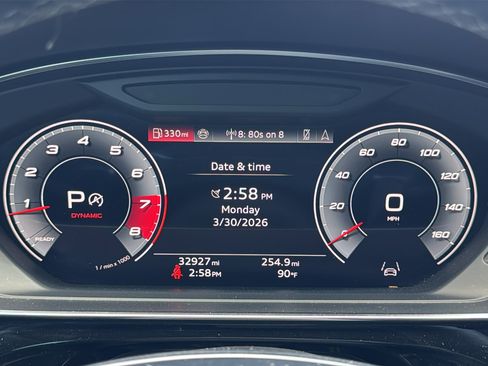 Used 2024 Audi S8 AWD/4WD image 22