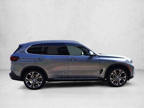 Used 2025 BMW X5 xDrive40i w/ Climate Comfort Package AWD/4WD image 5