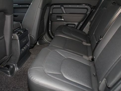 Used 2025 Land Rover Defender 110 S image 5