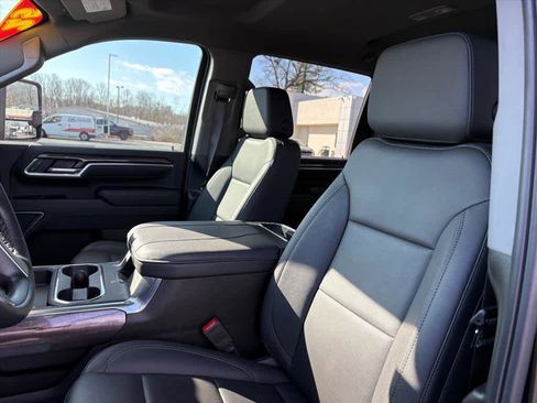 Used 2025 Chevrolet Silverado 2500 LTZ w/ Z71 Chrome Sport Edition image 24